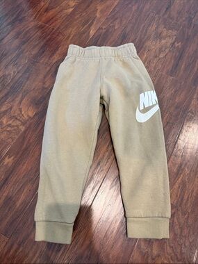 Nike Kids Tan Sweatpants with White Logo - Size 4T